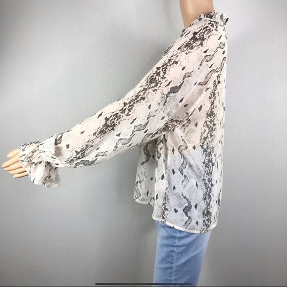 Snake print button down blouse - Picture 6 of 6